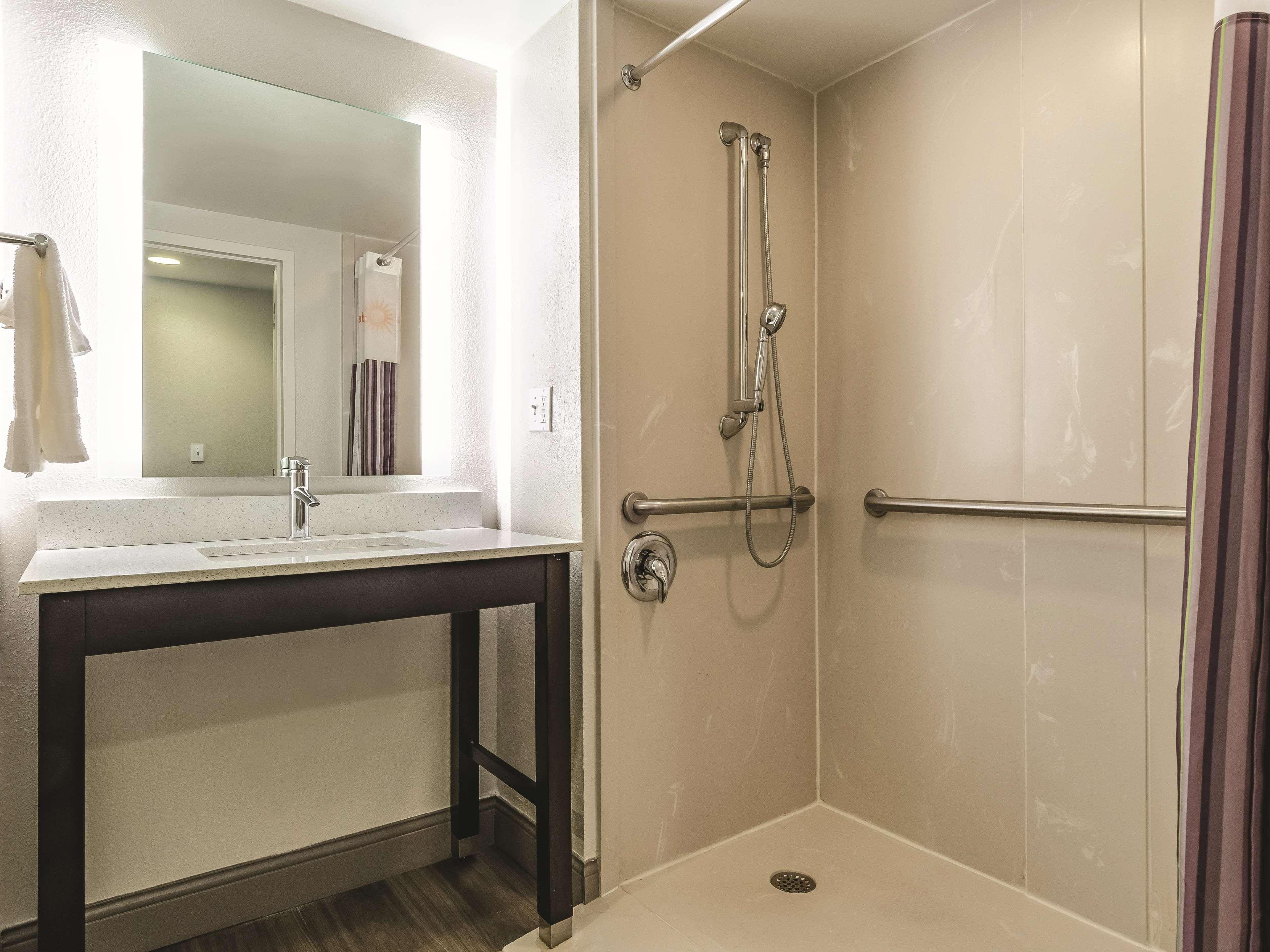 Hotel La Quinta By Wyndham Warwick Providence Airport Zewnętrze zdjęcie