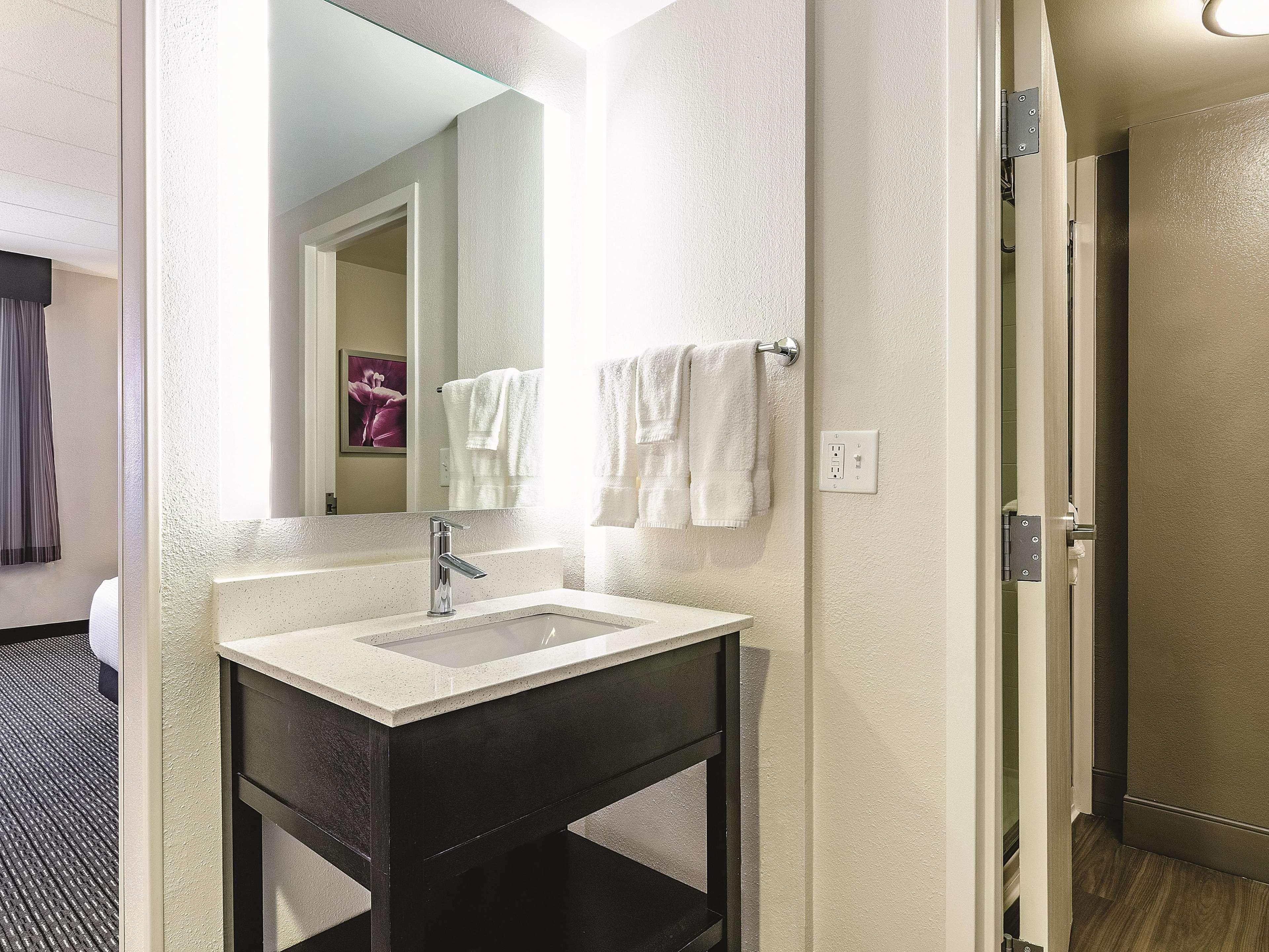 Hotel La Quinta By Wyndham Warwick Providence Airport Zewnętrze zdjęcie